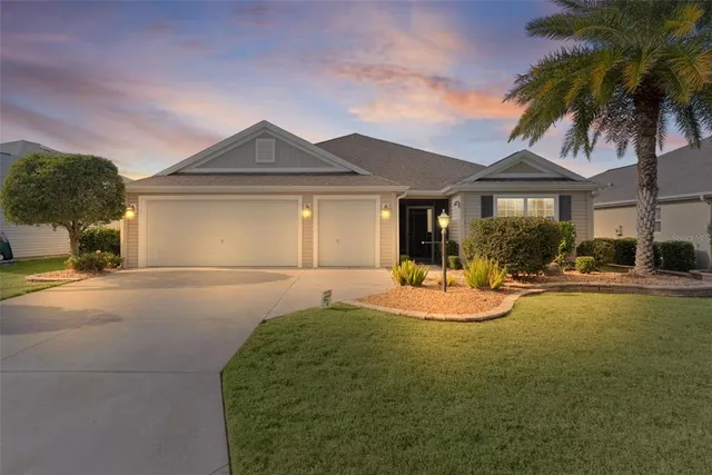 $465,000 | 791 Enisgrove Way, The Villages, FL 32163