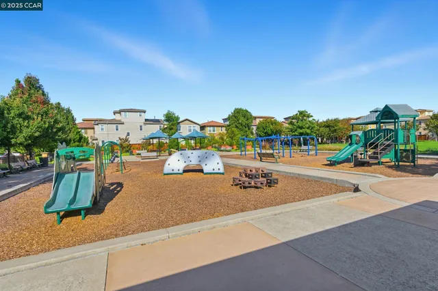 $714,999 | 304 Pacifica Drive, Brentwood, CA 94513