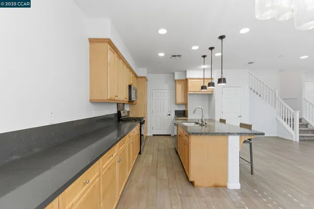 $714,999 | 304 Pacifica Drive, Brentwood, CA 94513