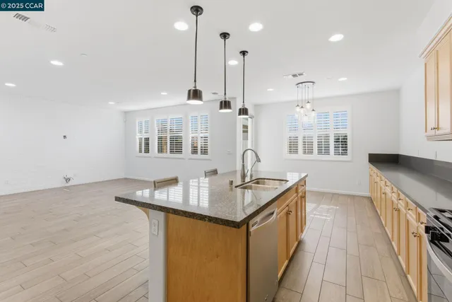 $714,999 | 304 Pacifica Drive, Brentwood, CA 94513