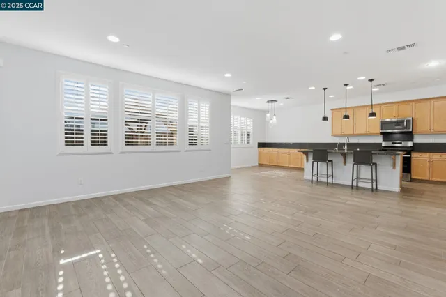 $714,999 | 304 Pacifica Drive, Brentwood, CA 94513