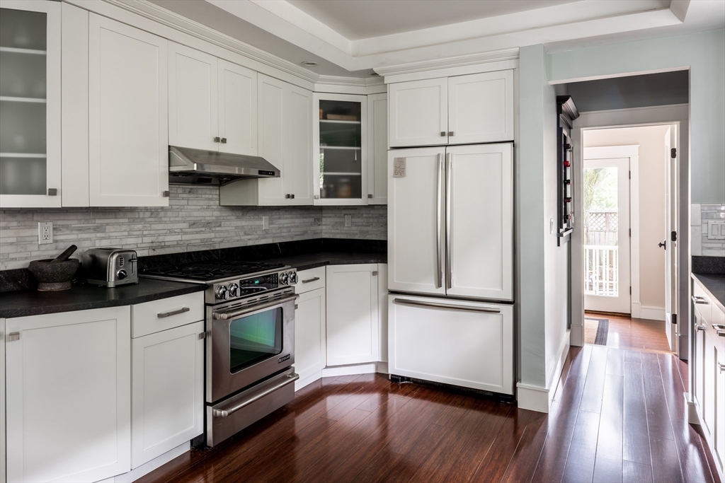 115 Oakley Road, Unit 115 Belmont, MA 02478 - Photo 4 of 20