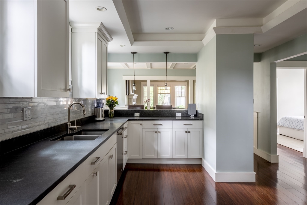 115 Oakley Road, Unit 115 Belmont, MA 02478 - Photo 5 of 20