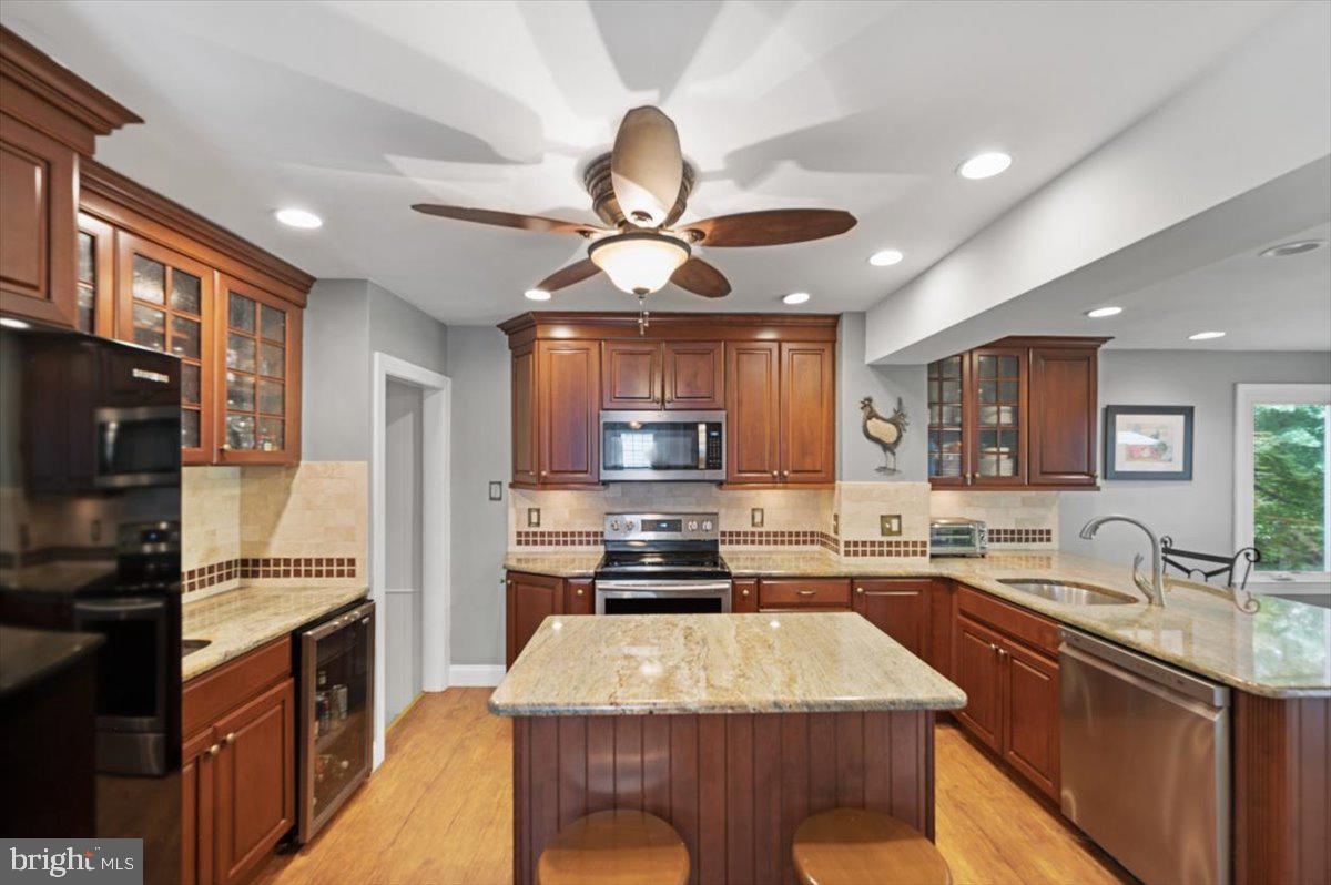 2353 Lower Barness Road Warrington, PA 18976 - Photo 11 of 62 Kitchen w/ Island