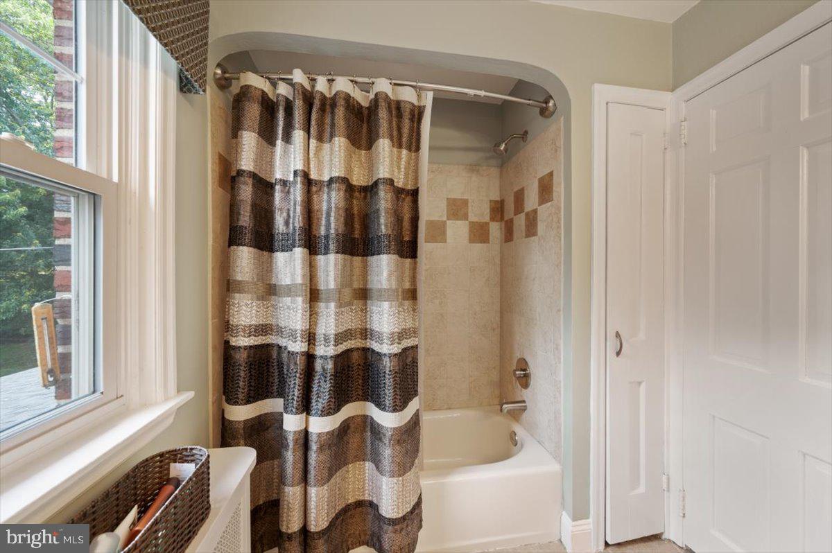 2353 Lower Barness Road Warrington, PA 18976 - Photo 42 of 62 Full hall bath