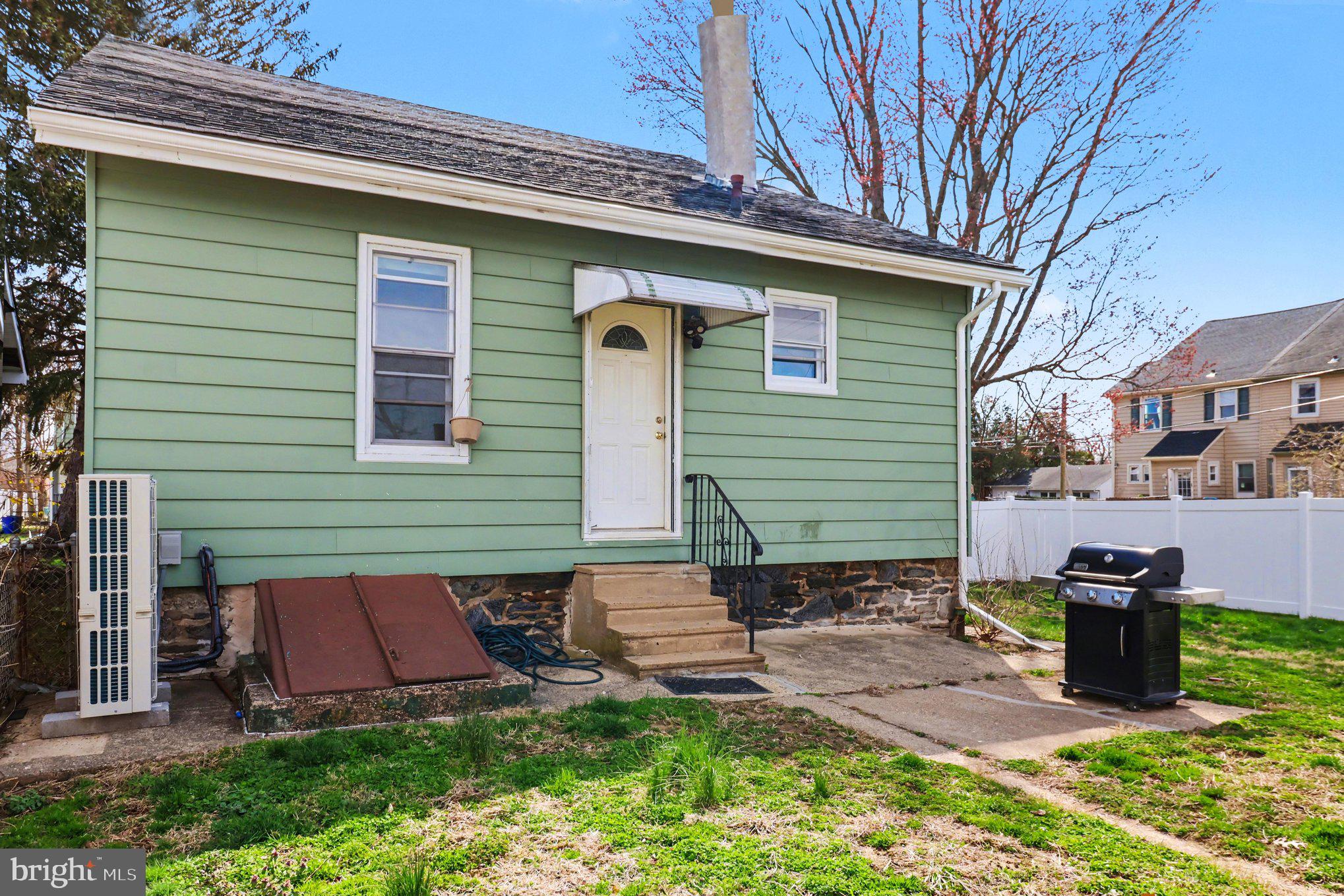 30 West Avon Road Brookhaven, PA 19015 - Photo 26 of 32