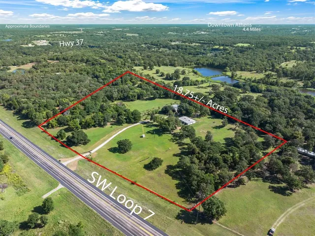 $675,000 | 3900 Southwest Loop 7, Athens, TX 75751