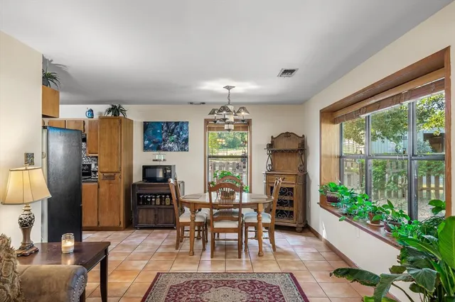 $675,000 | 3900 Southwest Loop 7, Athens, TX 75751