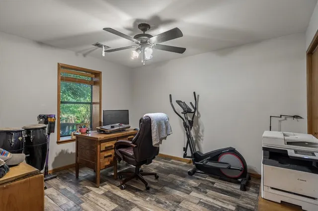 $675,000 | 3900 Southwest Loop 7, Athens, TX 75751