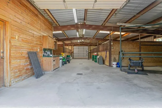 $675,000 | 3900 Southwest Loop 7, Athens, TX 75751