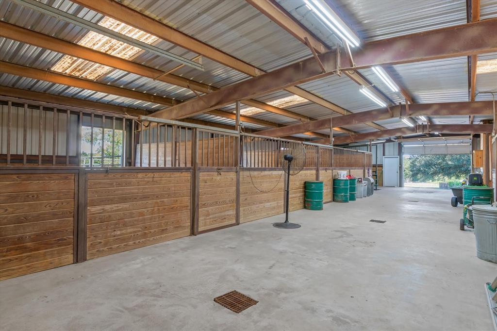 3900 Southwest Loop 7 Athens, TX 75751 - Photo 38 of 40