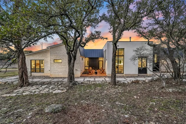 $825,000 | 321 Tulley Court, Wimberley, TX 78676