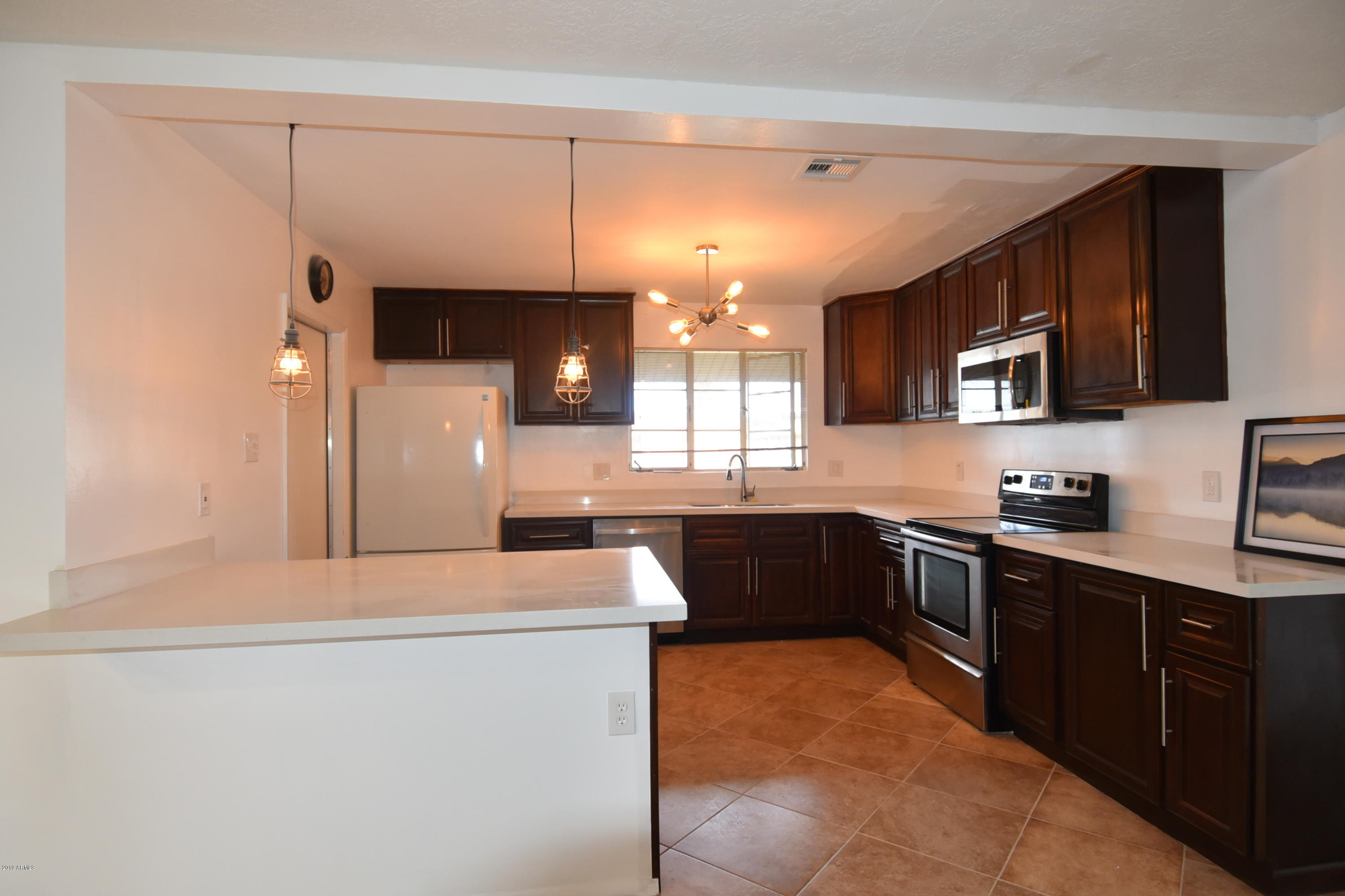 3855 West Lamar Road Phoenix, AZ 85019 - Photo 5 of 17 Kitchen