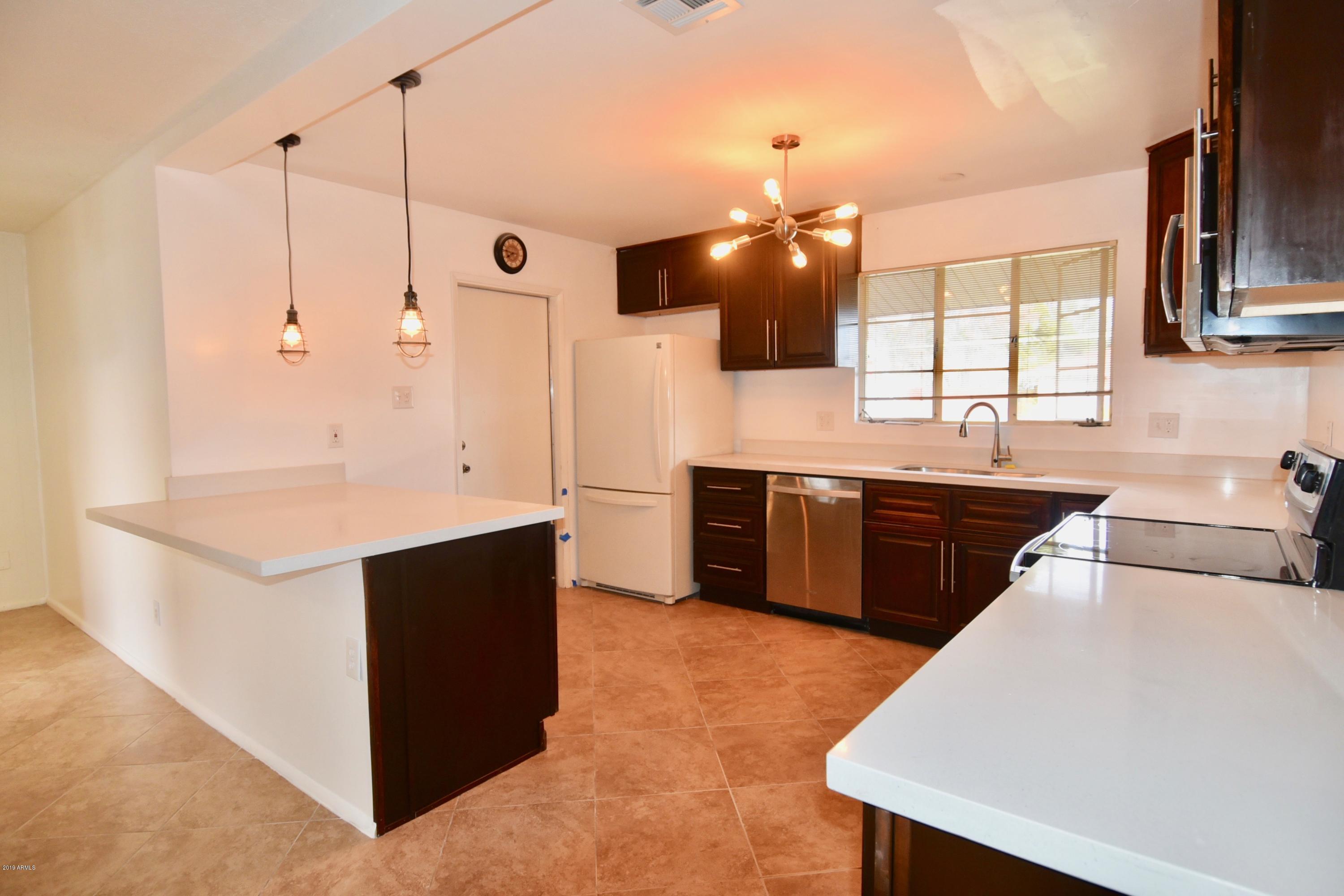 3855 West Lamar Road Phoenix, AZ 85019 - Photo 8 of 17 Kitchen