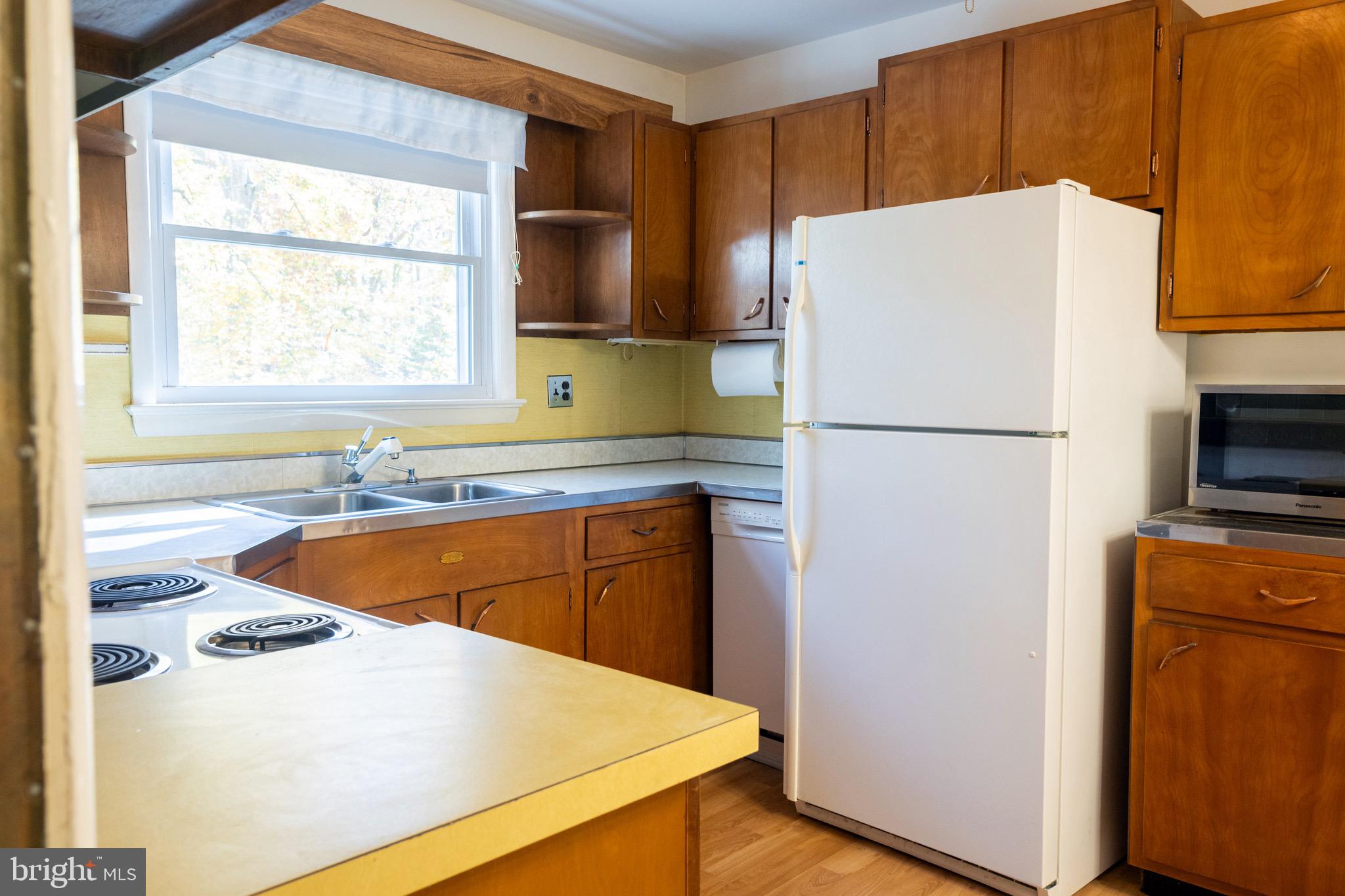 2720 Hidden Valley Road Accokeek, MD 20607 - Photo 22 of 43 Kitchen