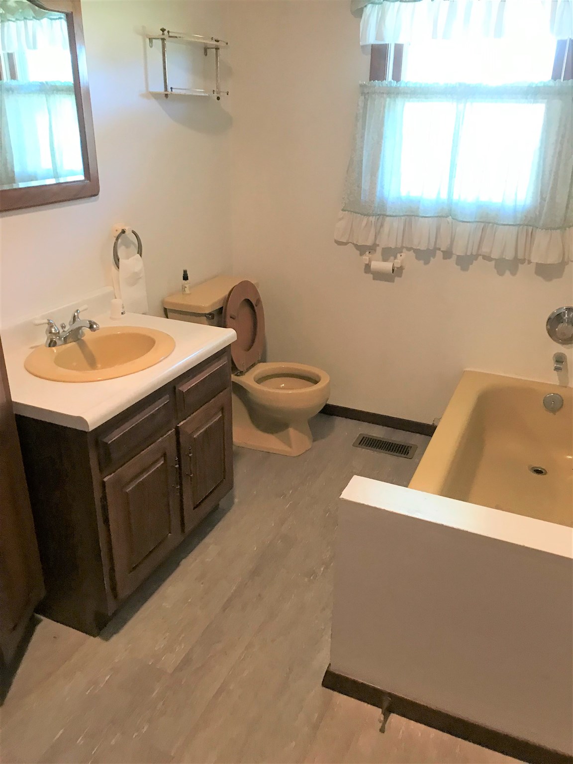 61 South County Road Sullivan, IN 47882 - Photo 5 of 10 Gallery Image 5