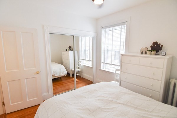 6 Perry Street, Unit 3 Brookline, MA 02445 - Photo 7 of 17