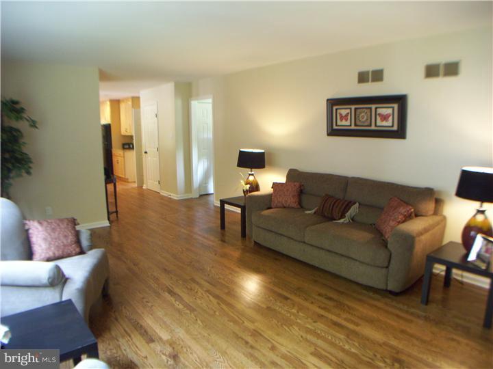 62 Raphael Road Hockessin, DE 19707 - Photo 11 of 24 Family Room
