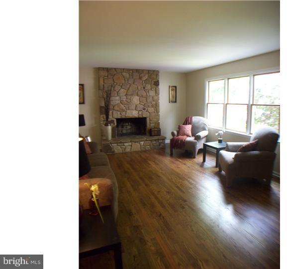 62 Raphael Road Hockessin, DE 19707 - Photo 10 of 24 Family Room