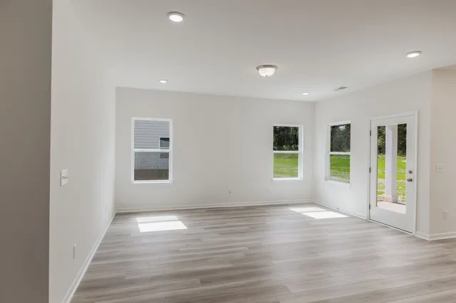 $394,990 | 569 Nightengale Ridge Drive, Columbia, TN 38401