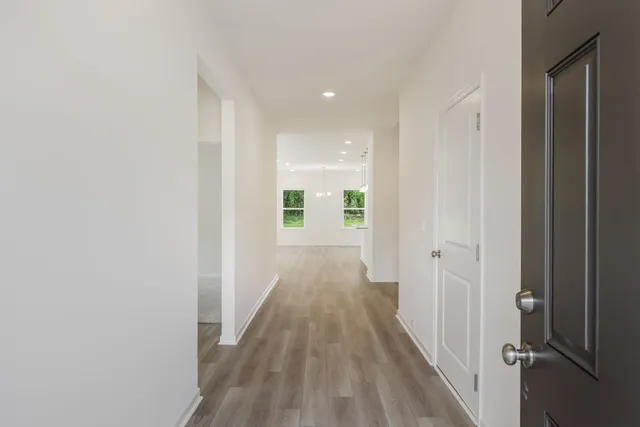 $394,990 | 569 Nightengale Ridge Drive, Columbia, TN 38401