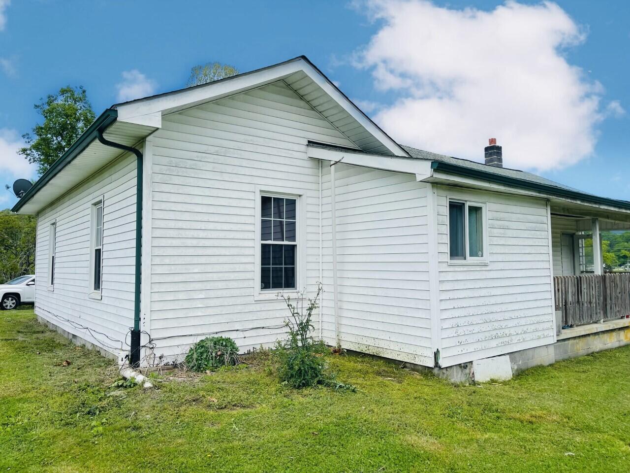 4036 Dungannon Road Coeburn, VA 24230 - Photo 4 of 25 Back