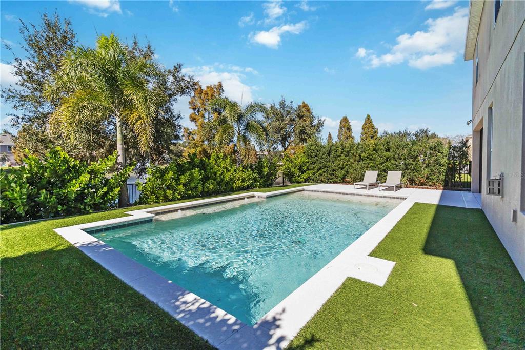 1004 Vinsetta Circle Winter Garden, FL 34787 - Photo 51 of 64 a view of a backyard