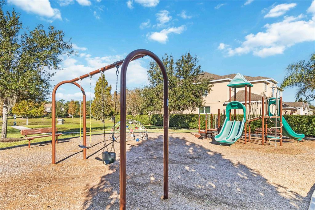 1004 Vinsetta Circle Winter Garden, FL 34787 - Photo 59 of 64 a view of outdoor space with garden