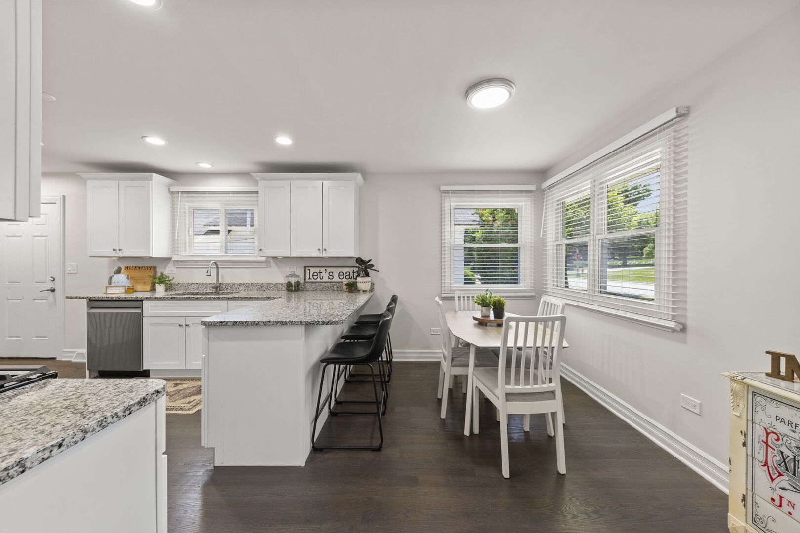 648 South Main Street Naperville, IL 60540 - Photo 8 of 39