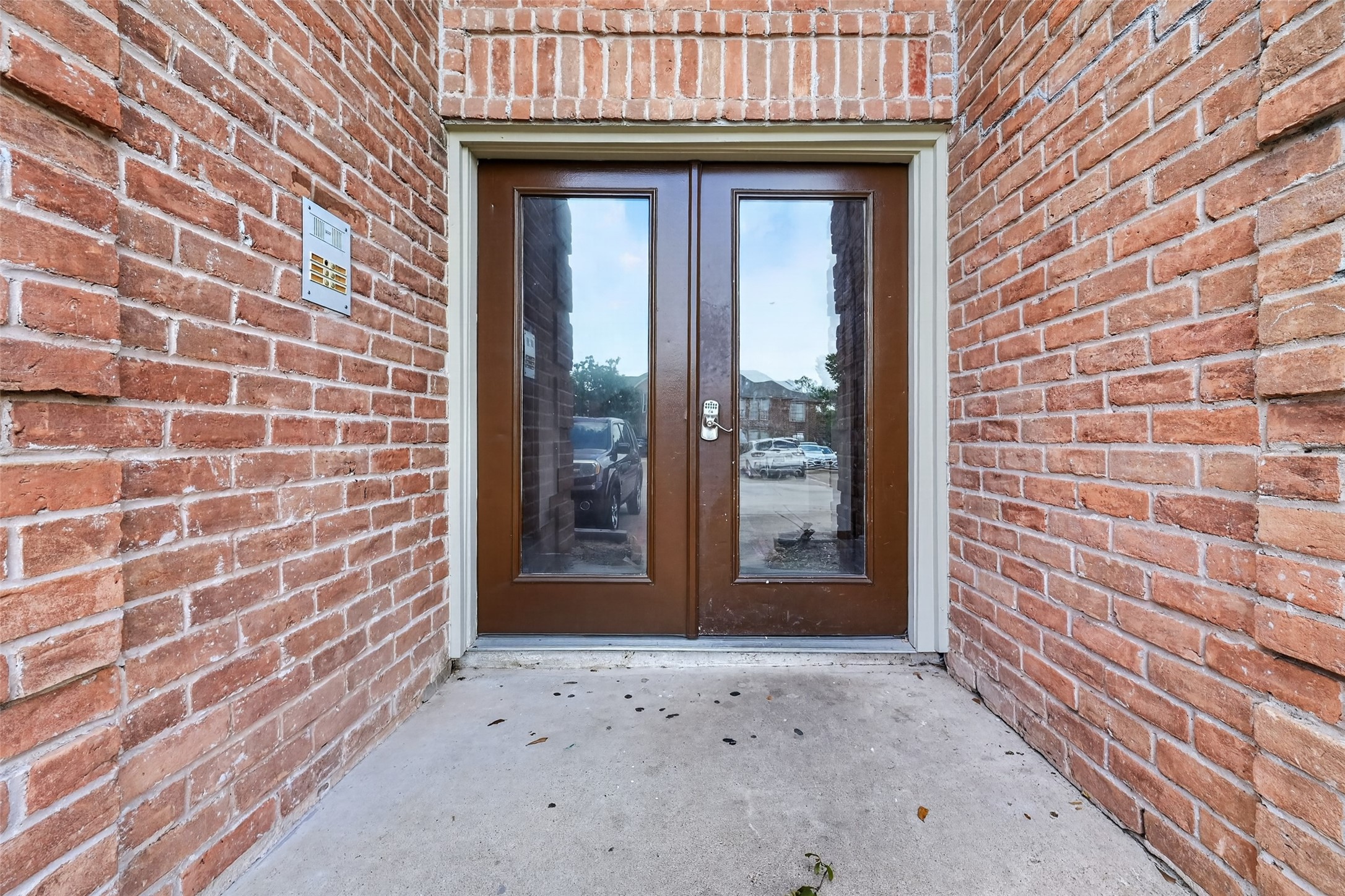 12200 Overbrook Lane, Unit 38D Houston, TX 77077 - Photo 3 of 20 a view of door with an empty space