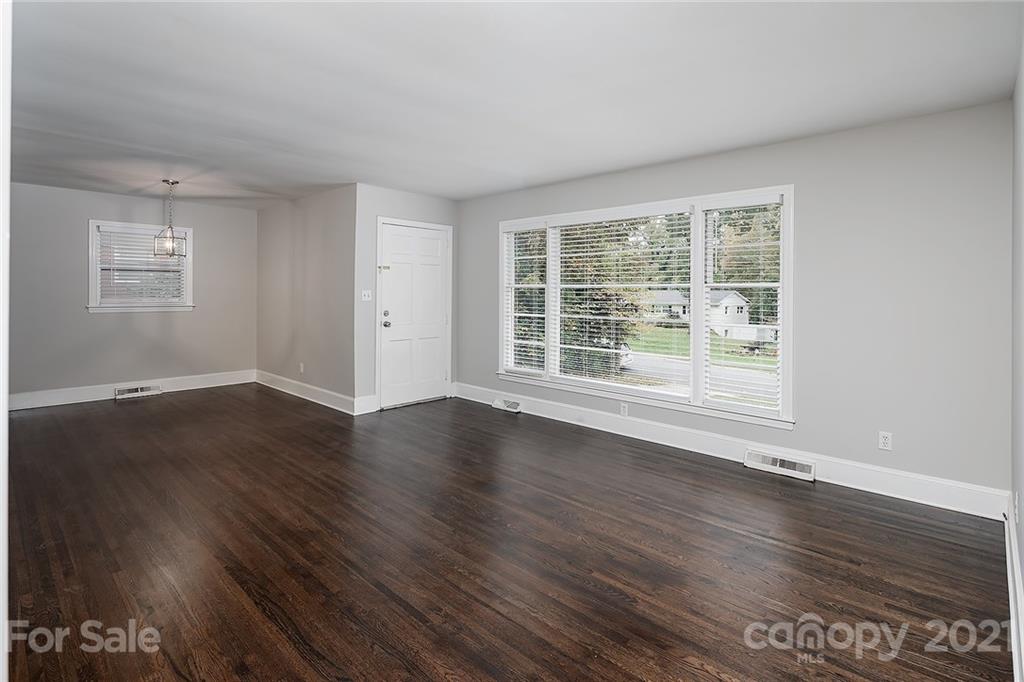 833 Burnley Road Charlotte, NC 28210 - Photo 8 of 42 Gallery Image 8
