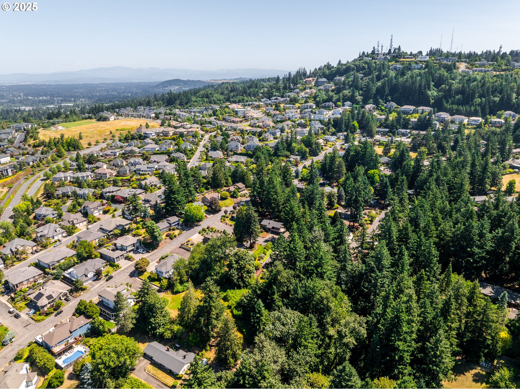 9420 Southeast Carnaby Way Happy Valley, OR 97086 - Photo 41 of 43 an aerial view of a city