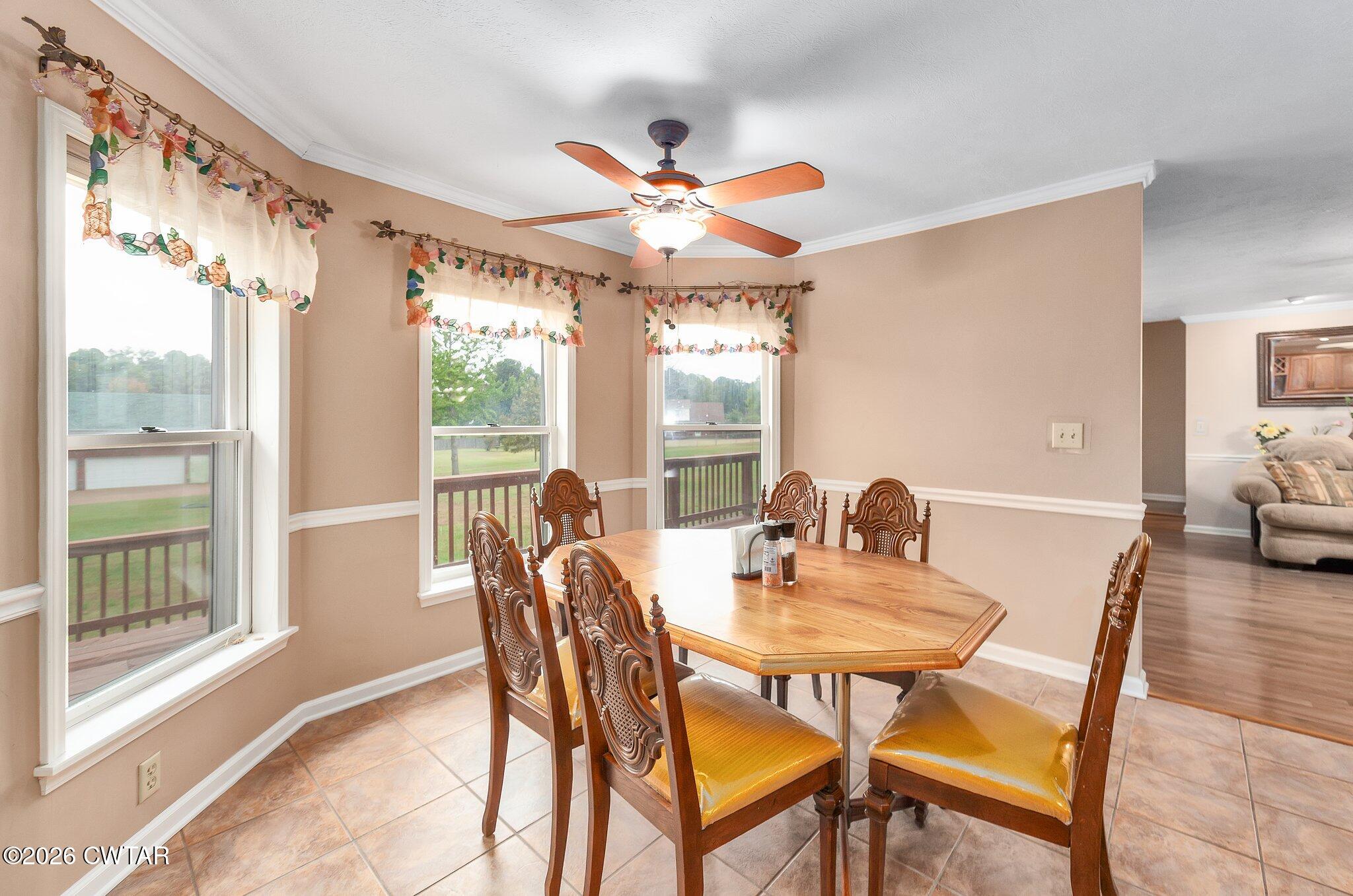 812 Pipkin Road Jackson, TN 38305 - Photo 23 of 62 a dining room with furniture and window