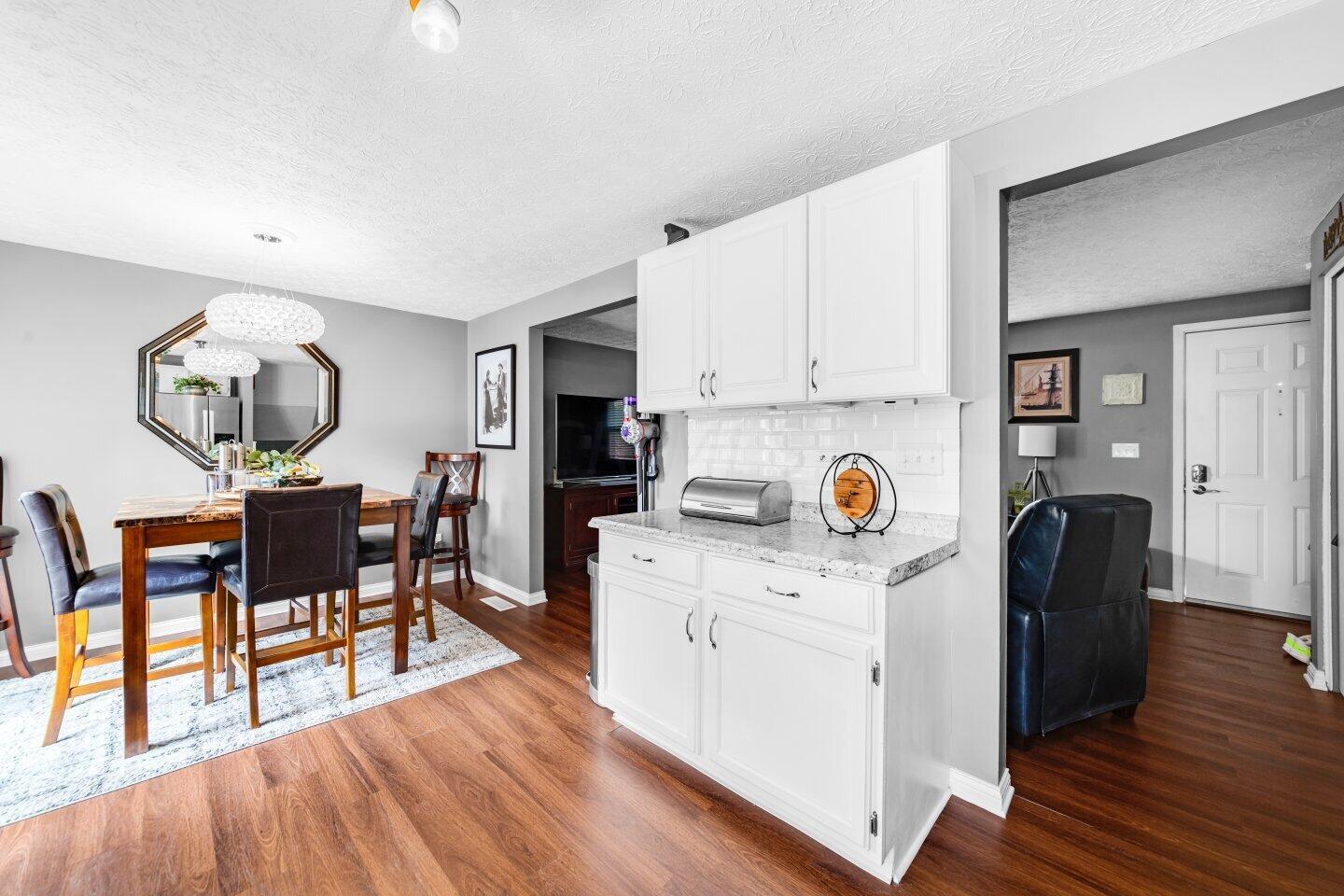 8695 Ripton Drive Powell, OH 43065 - Photo 10 of 39 029-8695RiptonDrive-Powell-OH-43065-SMAL