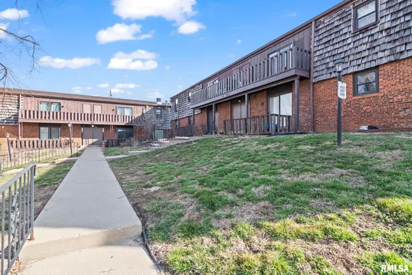 $79,900 | 1913 Jeanette Lane, Unit 8, Springfield, IL 62702