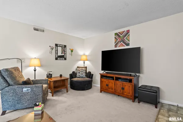 $79,900 | 1913 Jeanette Lane, Unit 8, Springfield, IL 62702