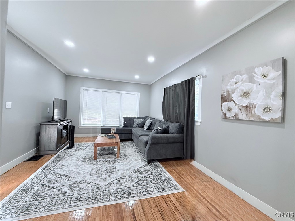 390 Hayward Avenue Rochester, NY 14609 - Photo 4 of 26