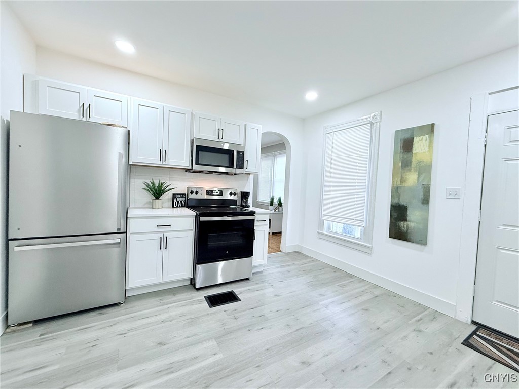 390 Hayward Avenue Rochester, NY 14609 - Photo 8 of 26