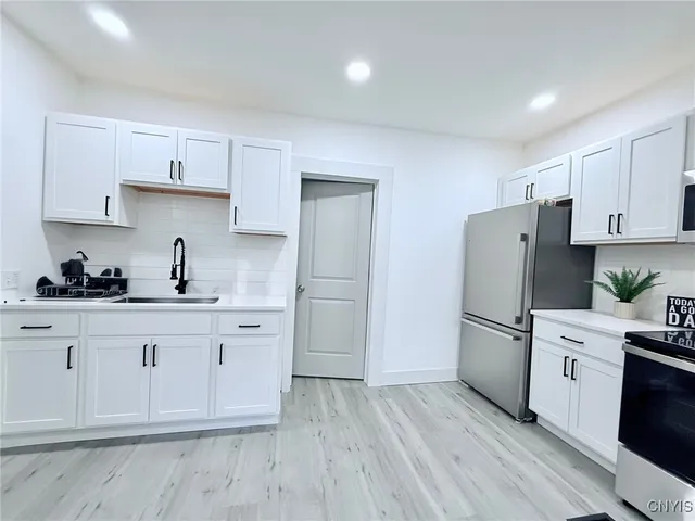 $219,000 | 390 Hayward Avenue, Rochester, NY 14609