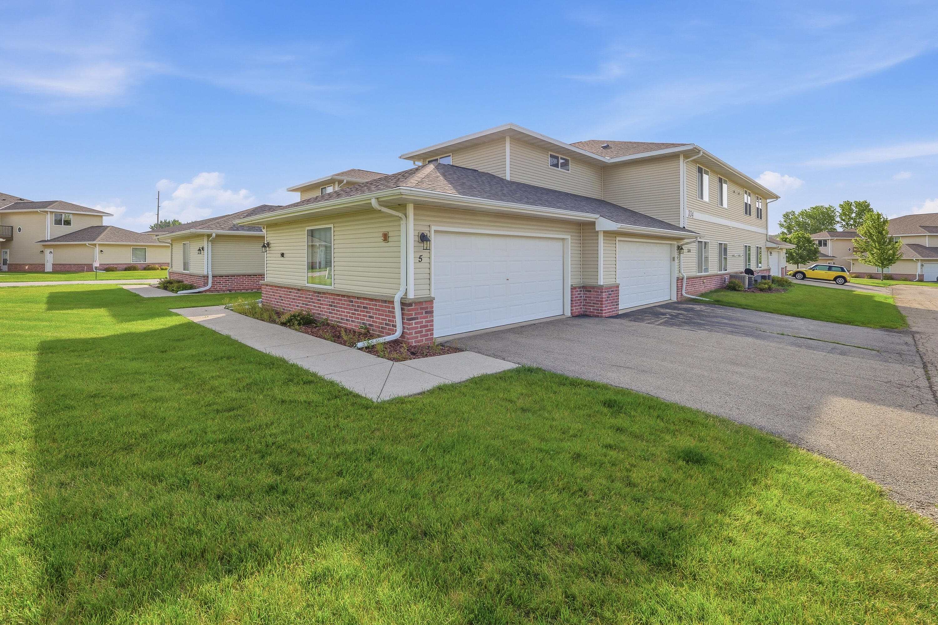 334 Brookside Drive, Unit 4 Juneau, WI 53039 - Photo 19 of 21 P1962463