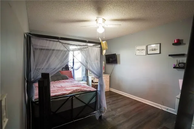 $375,000 | 1604 Southeast 11th Street, Lee's Summit, MO 64081