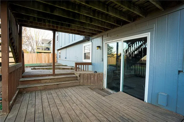 $375,000 | 1604 Southeast 11th Street, Lee's Summit, MO 64081