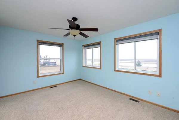 $575,000 | 1024 Sugar Drive, Argusville, ND 58005