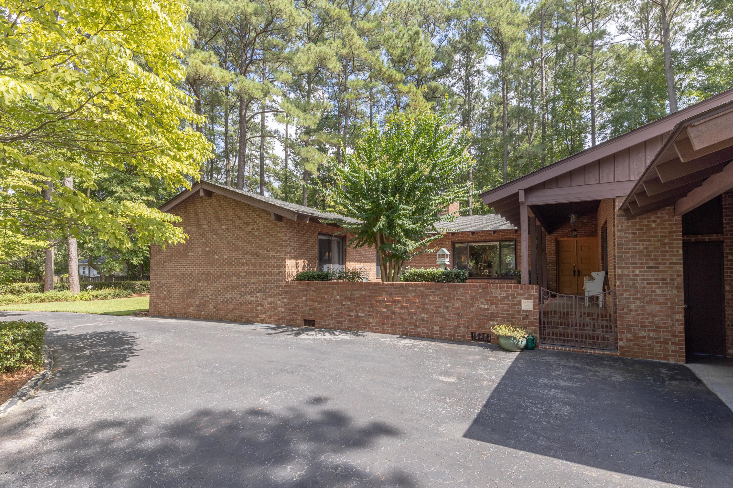 303 Crown Point Road Greenville, NC 27858 - Photo 8 of 46 303 Crown Point-2