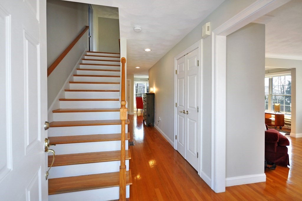 10 Knowles Farm Road Arlington, MA 02474 - Photo 3 of 41 Gallery Image 3
