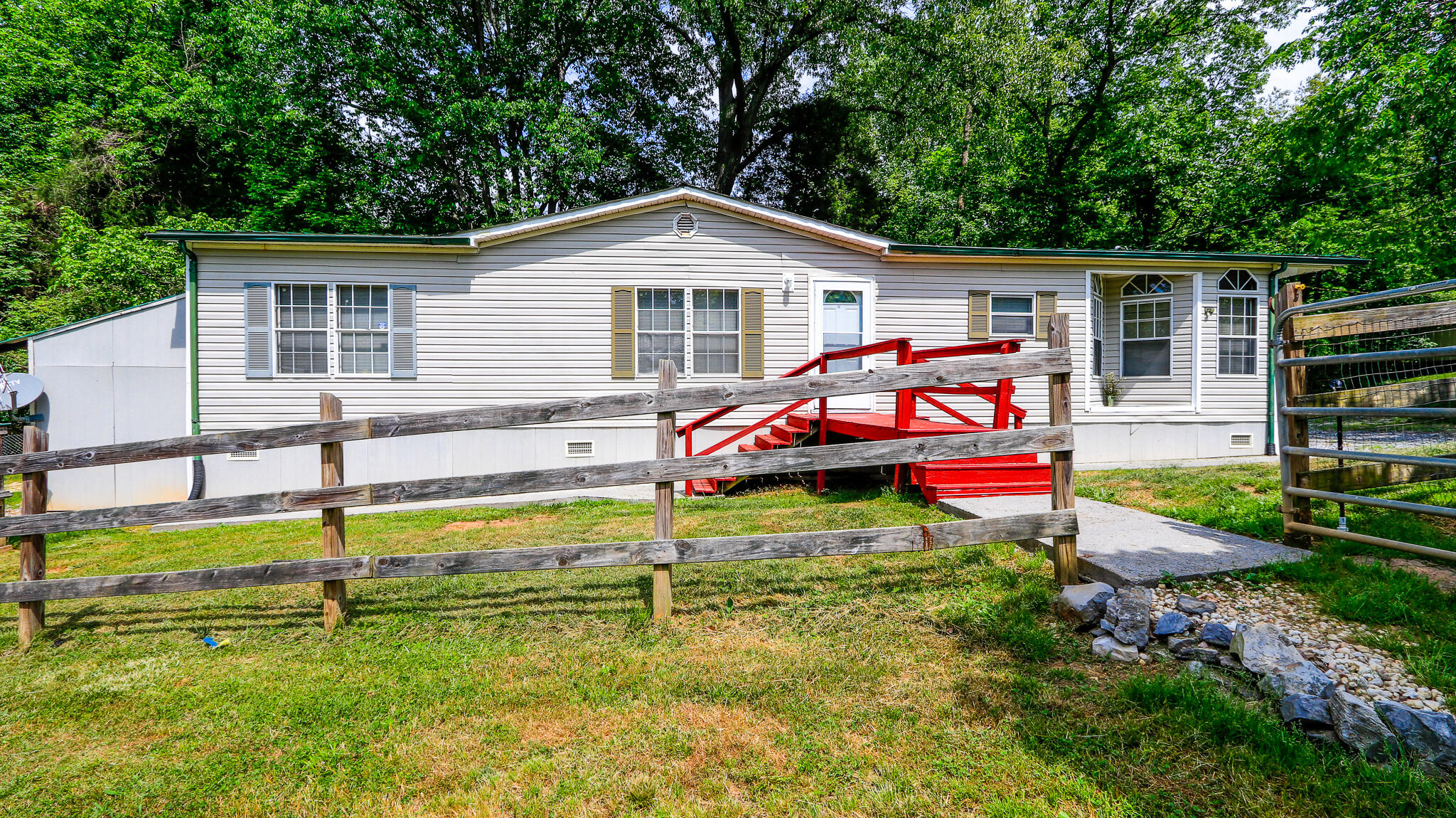 305 Haw Ridge Dock Road Piney Flats, TN 37686 - Photo 28 of 29 _MG_9323-HDR