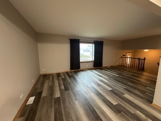 590 Alice Place Elgin, IL 60123 - Photo 2 of 27