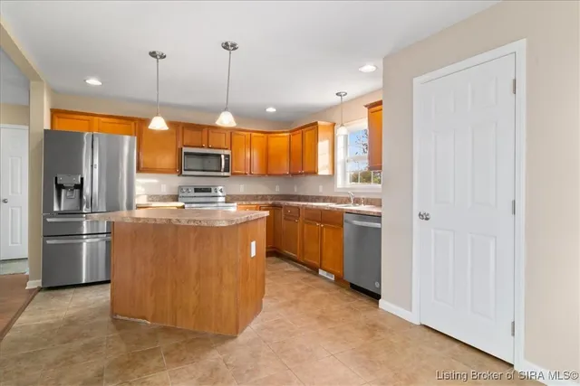 $399,900 | 13621 Prairie Drive, Evansville, IN 47725