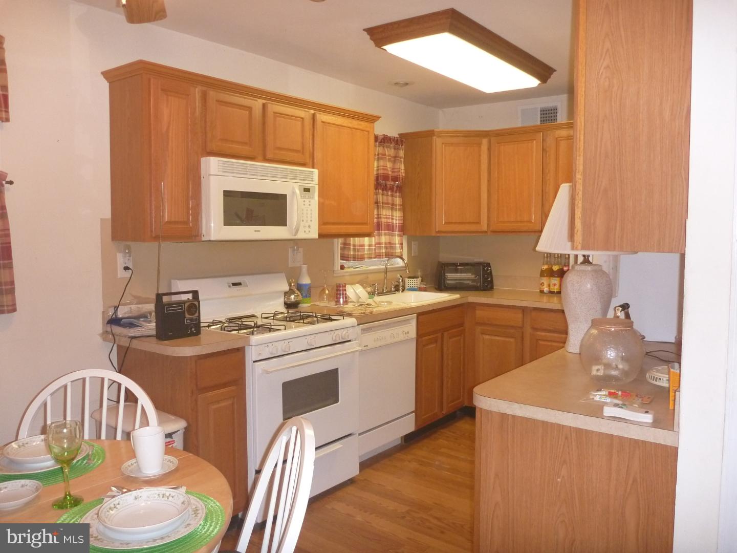 1506 Rhawn Street Philadelphia, PA 19111 - Photo 10 of 15 Kitchen