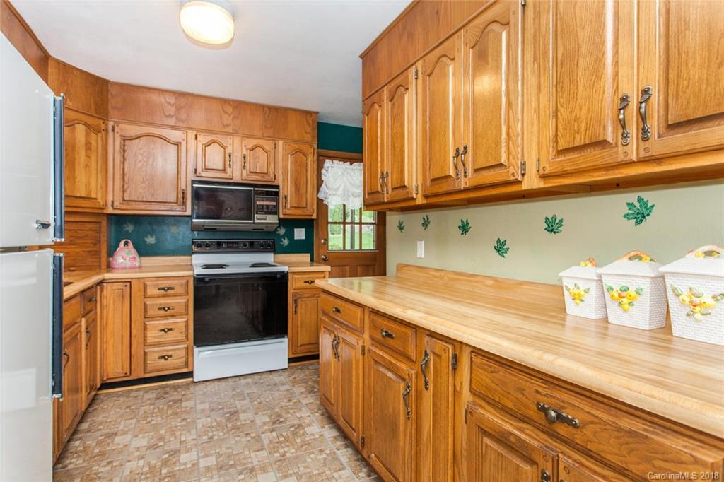 102 Liberty Road Candler, NC 28715 - Photo 2 of 17 Gallery Image 2